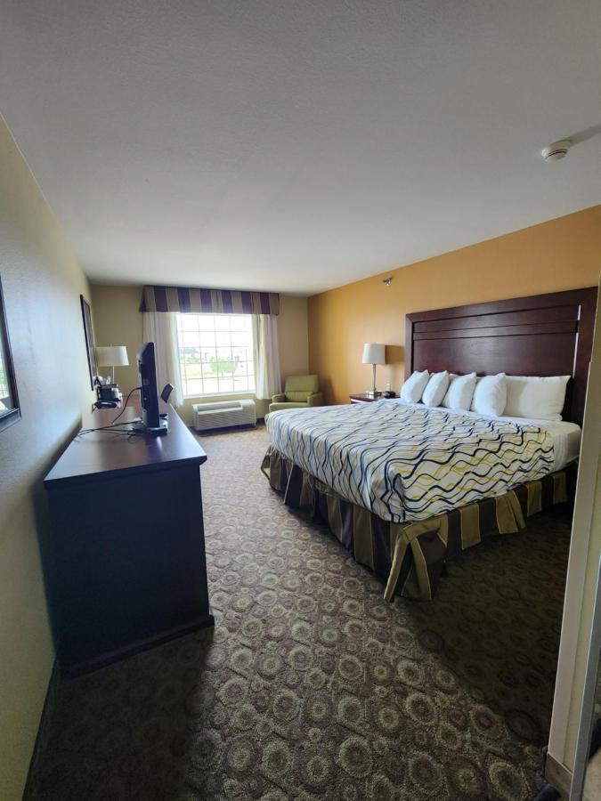 Highland Suites Minot Exterior photo