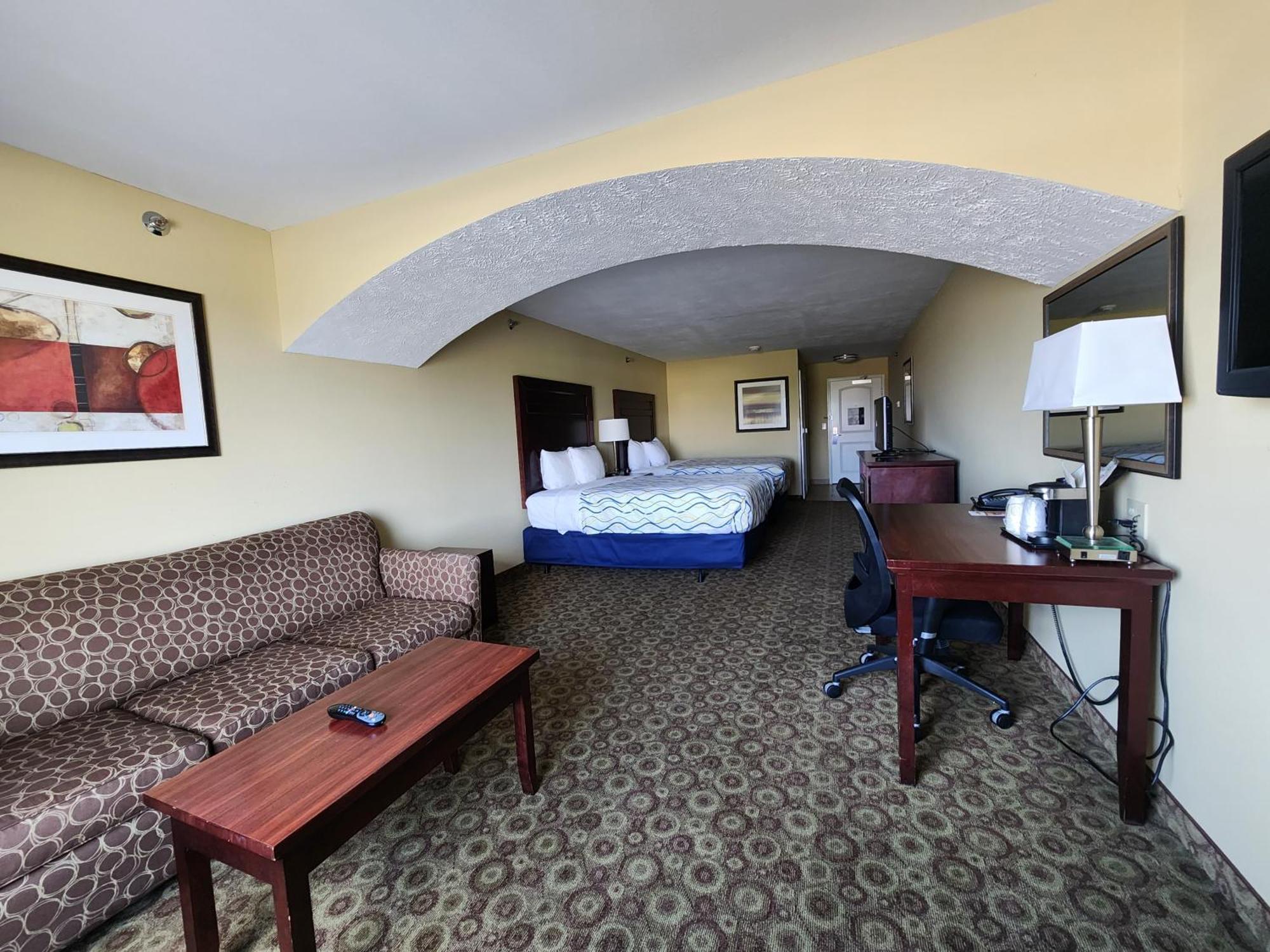 Highland Suites Minot Exterior photo